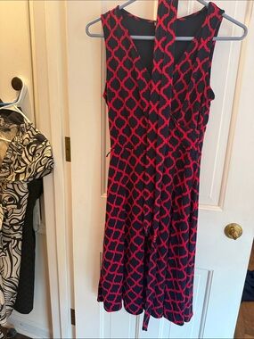 Sleeveless Black Dress with Red Lattice Print